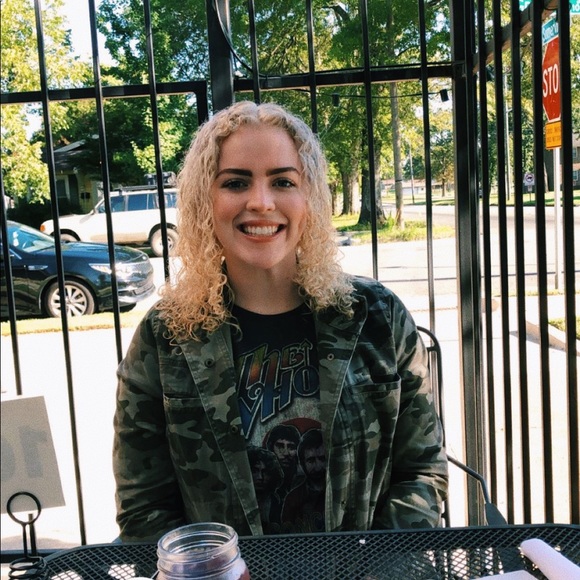 Meet your Posher, Rose - Picture 2 of 3